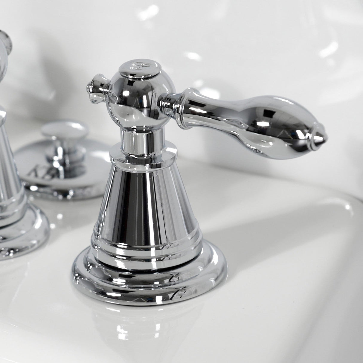 Victorian KB321AL Three-Handle Vertical Spray Bidet Faucet with Brass Pop-Up, Polished Chrome