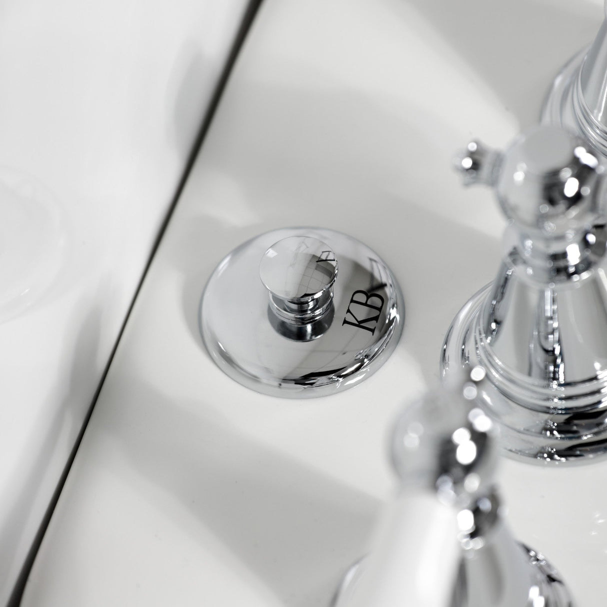 Victorian KB321PL Three-Handle Vertical Spray Bidet Faucet with Brass Pop-Up, Polished Chrome