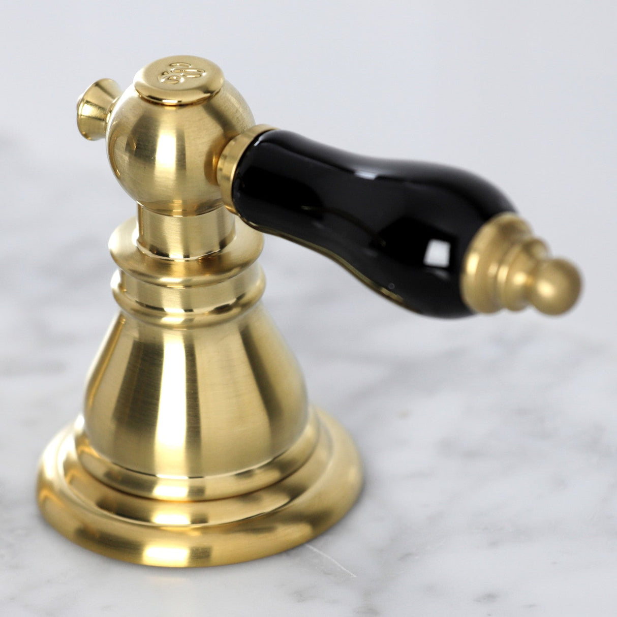 Duchess KB987AKLSB Two-Handle 3-Hole Deck Mount Widespread Bathroom Faucet with Plastic Pop-Up, Brushed Brass
