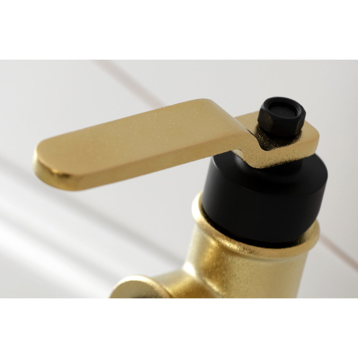 Whitaker KS2822KL Single-Handle 1-Hole Deck Mount Bathroom Faucet with Push Pop-Up, Matte Black/Polished Brass