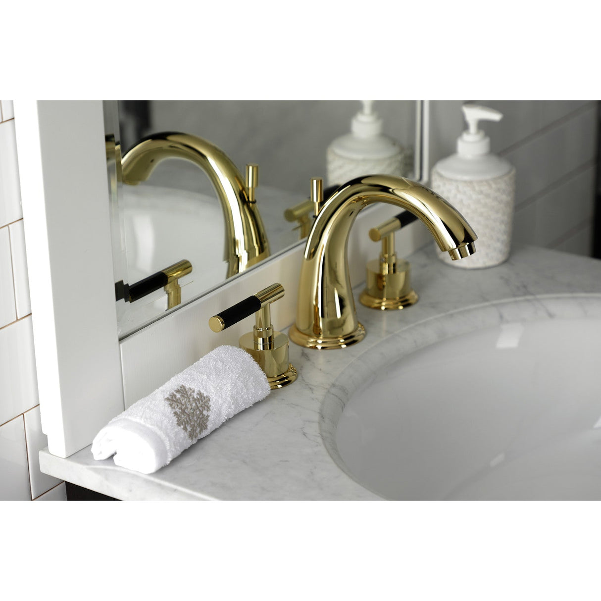 Kaiser KS2962CKL Two-Handle Deck Mount Widespread Bathroom Faucet with Brass Pop-Up, Polished Brass