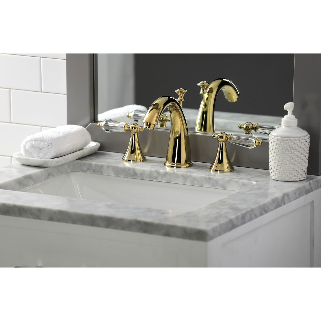 Wilshire KS2972WLL Two-Handle 3-Hole Deck Mount Widespread Bathroom Faucet with Brass Pop-Up, Polished Brass