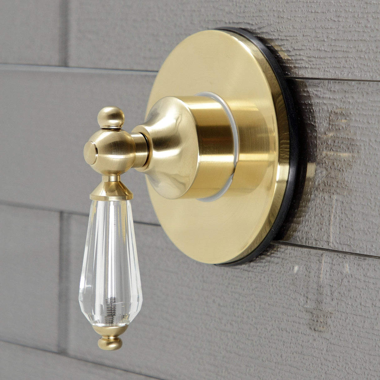 Wilshire KS3037WLL Single-Handle Wall Mount Three-Way Diverter Valve with Trim Kit, Brushed Brass