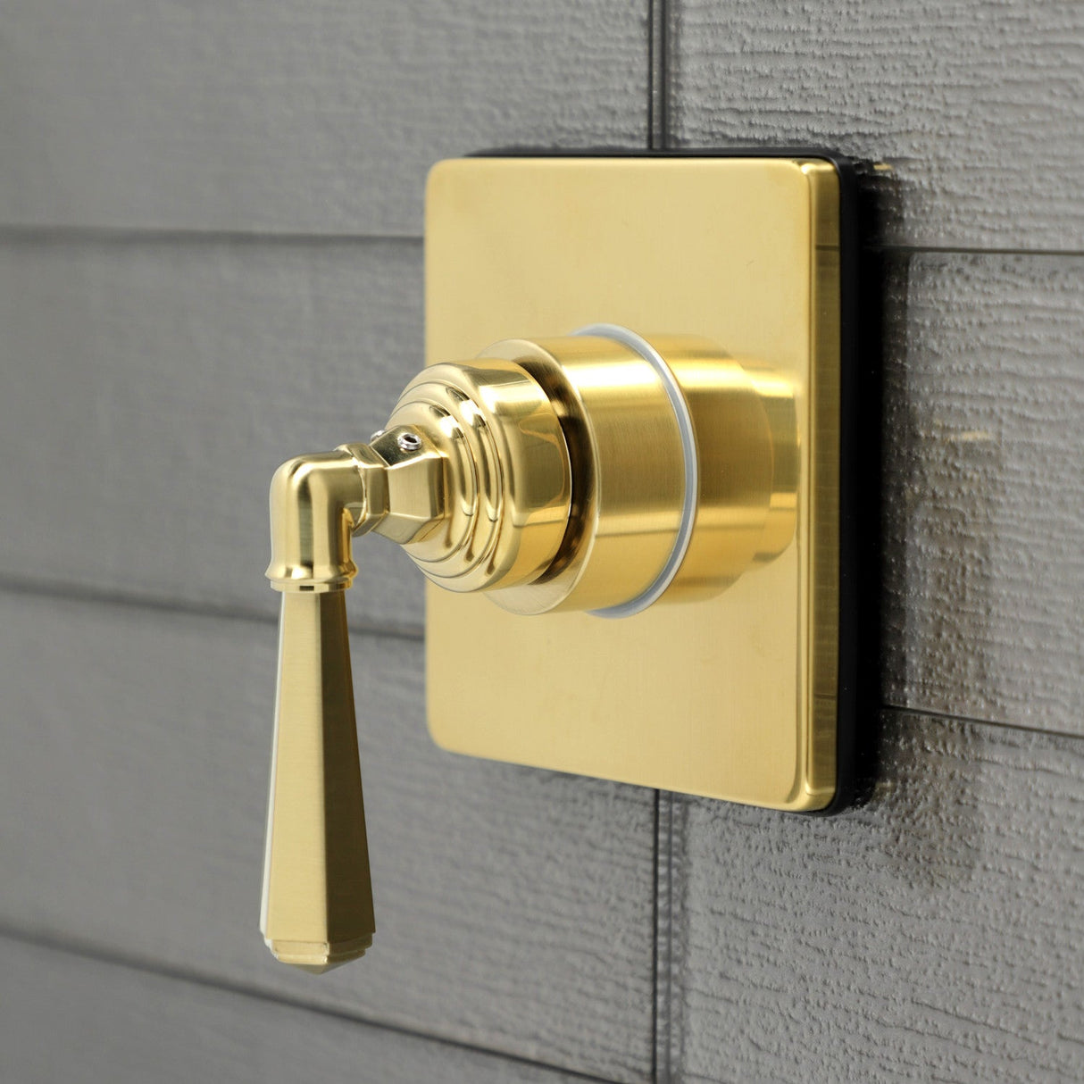 Metropolitan KS3047HL Single-Handle Wall Mount Three-Way Diverter Valve with Trim Kit, Brushed Brass