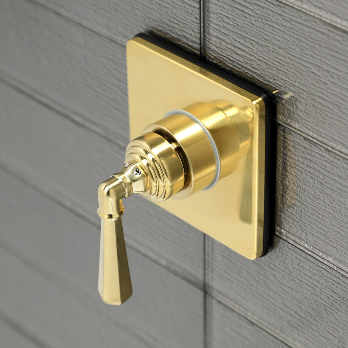 Metropolitan KS3047HL Single-Handle Wall Mount Three-Way Diverter Valve with Trim Kit, Brushed Brass