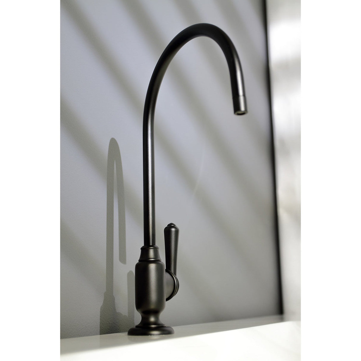 Magellan KS5190NML Single-Handle 1-Hole Deck Mount Water Filtration Faucet, Matte Black