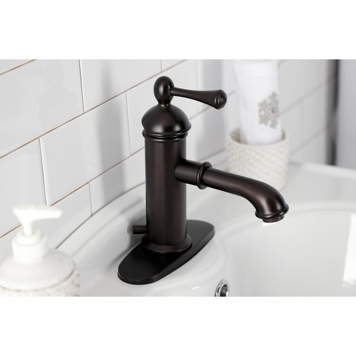 Paris KS7415BL Single-Handle 1-Hole Deck Mount Bathroom Faucet with Brass Pop-Up, Oil Rubbed Bronze