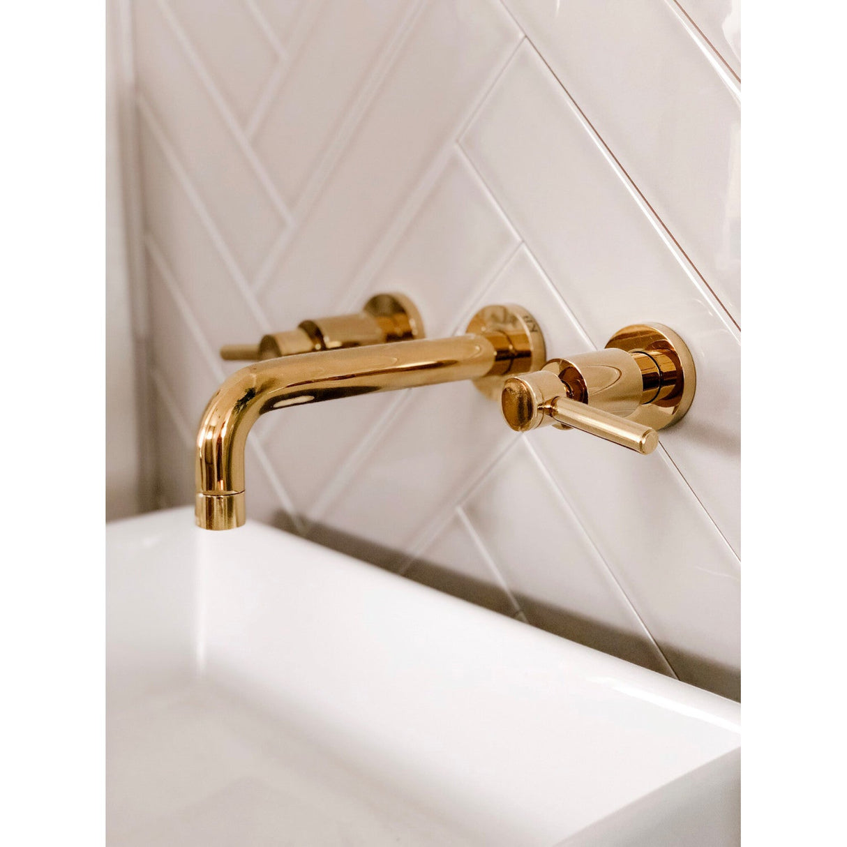 Concord KS8122DL Two-Handle 3-Hole Wall Mount Bathroom Faucet, Polished Brass