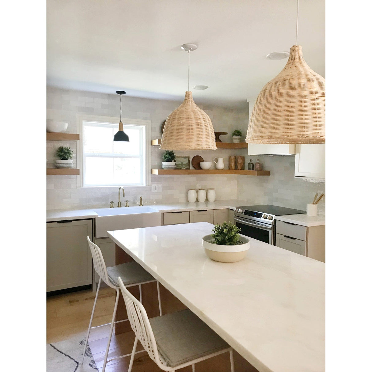 Concord KS8727DXBS Two-Handle 4-Hole Deck Mount Widespread Kitchen Faucet with Brass Sprayer, Brushed Brass