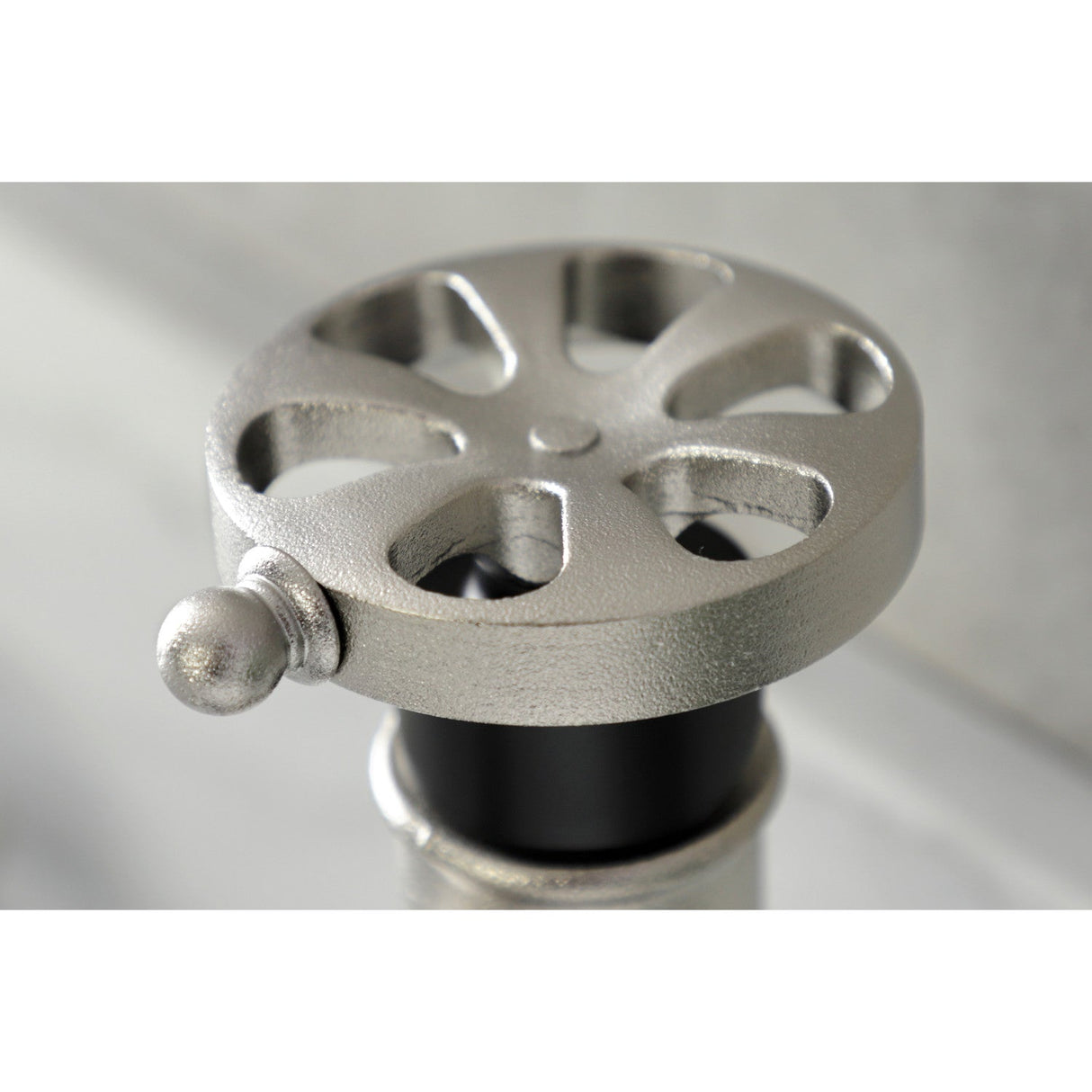 Belknap KSD2828RX Single-Handle 1-Hole Deck Mount Bathroom Faucet with Push Pop-Up and Deck Plate, Matte Black/Brushed Nickel