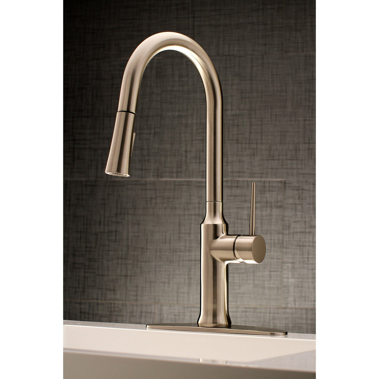 New York LS2728NYL Single-Handle 1-Hole Deck Mount Pull-Down Sprayer Kitchen Faucet, Brushed Nickel