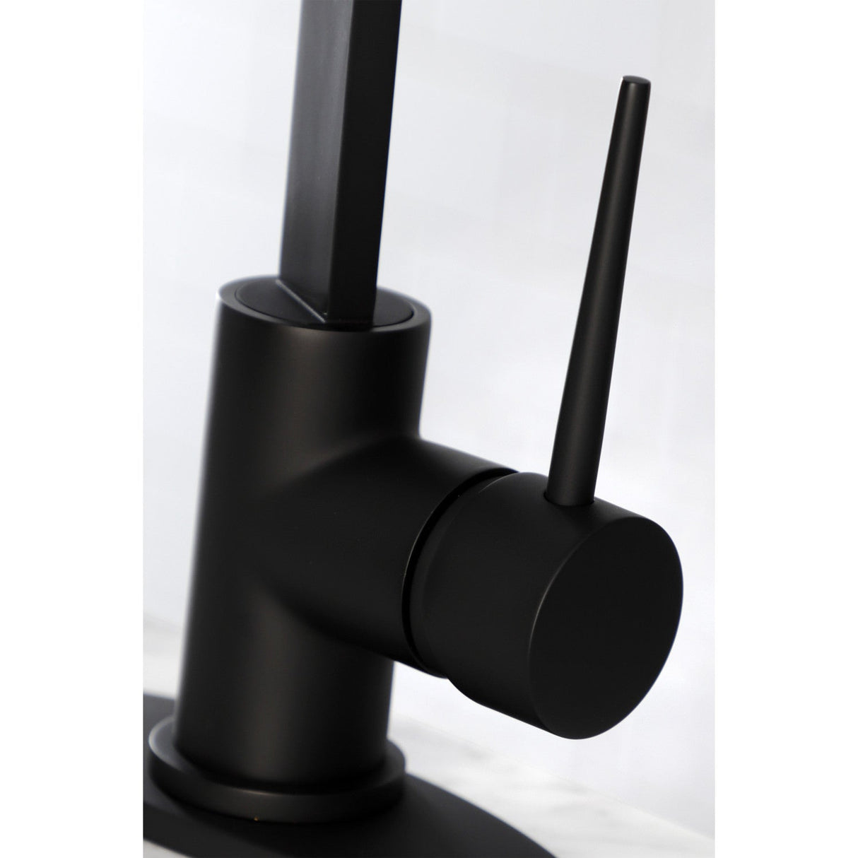 New York LS8610NYL Single-Handle 1-Hole Deck Mount Bar Faucet, Matte Black