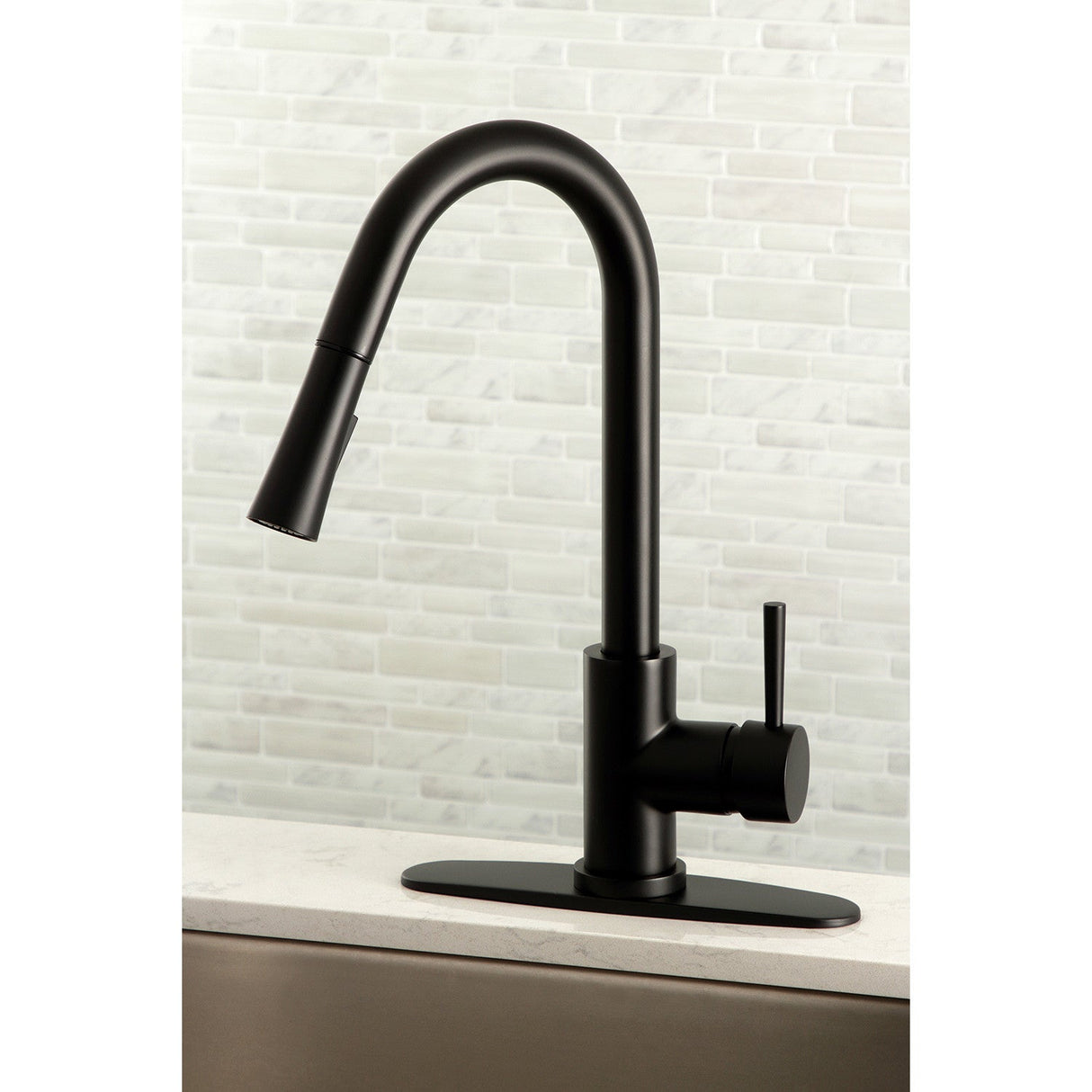 Concord LS8620DL Single-Handle 1-Hole Deck Mount Pull-Down Sprayer Kitchen Faucet, Matte Black