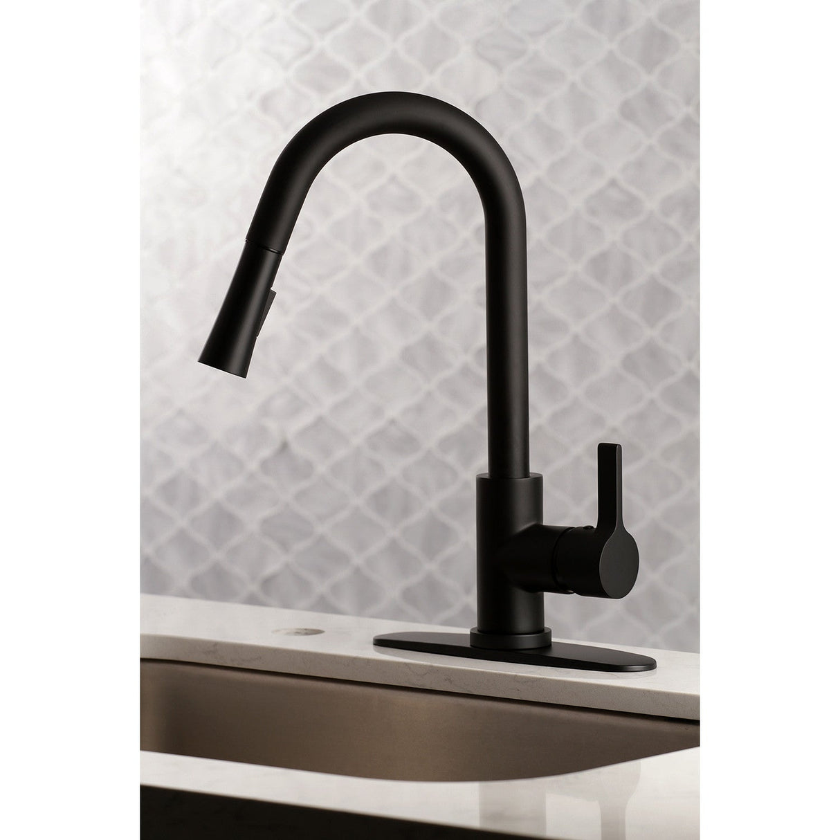 Continental LS8680CTL Single-Handle 1-Hole Deck Mount Pull-Down Sprayer Kitchen Faucet, Matte Black