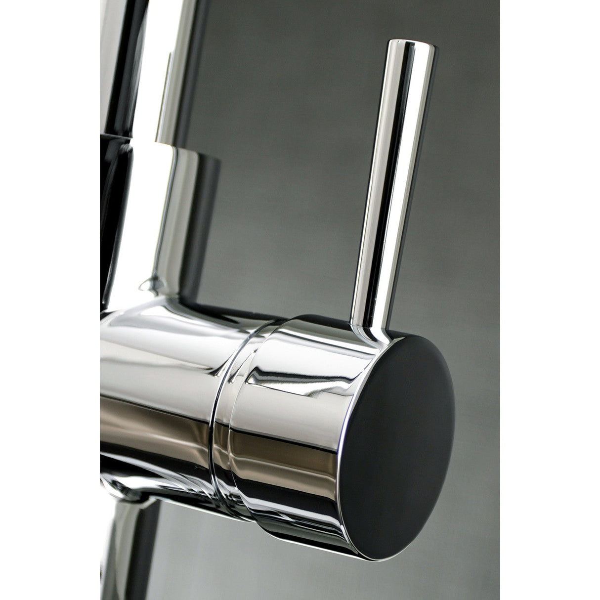 Concord LS8721DL Single-Handle 1-Hole Deck Mount Pull-Down Sprayer Kitchen Faucet, Polished Chrome