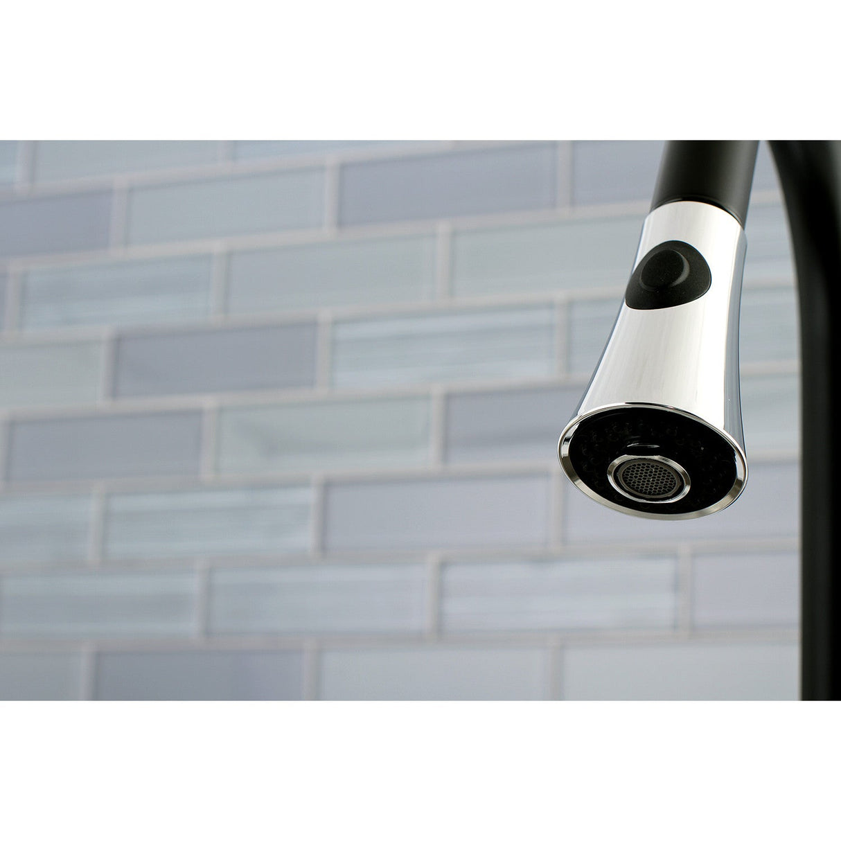 Concord LS8727DL Single-Handle 1-Hole Deck Mount Pull-Down Sprayer Kitchen Faucet, Matte Black/Polished Chrome