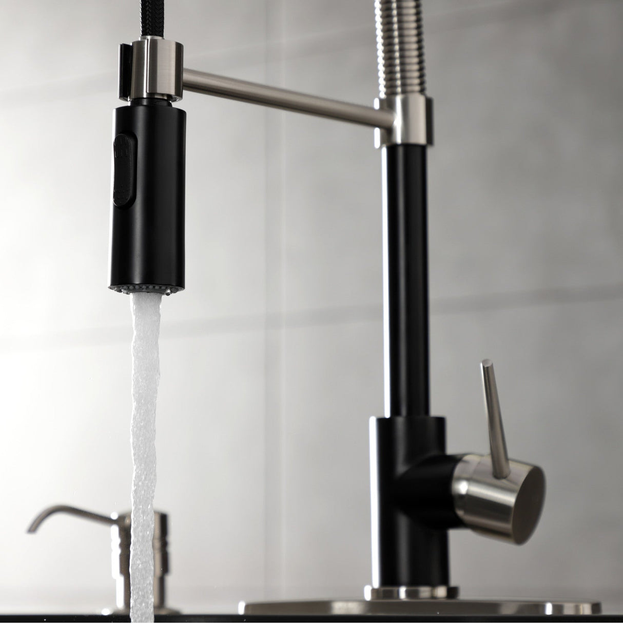 New York LS8779NYL Single-Handle 1-Hole Deck Mount Pre-Rinse Kitchen Faucet, Matte Black/Brushed Nickel