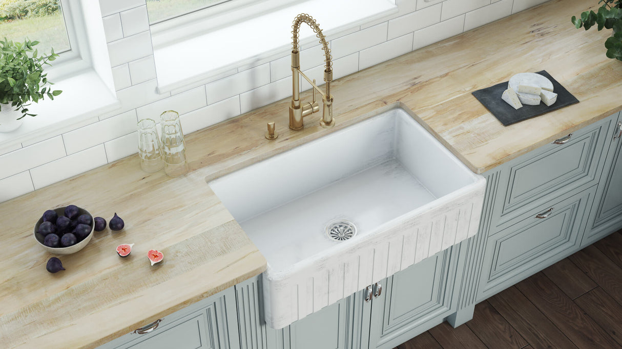Ruvati 33 x 20 inch Fireclay Reversible Farmhouse Apron-Front Kitchen Sink Specialty Finish - Distressed White - RVL2300SW