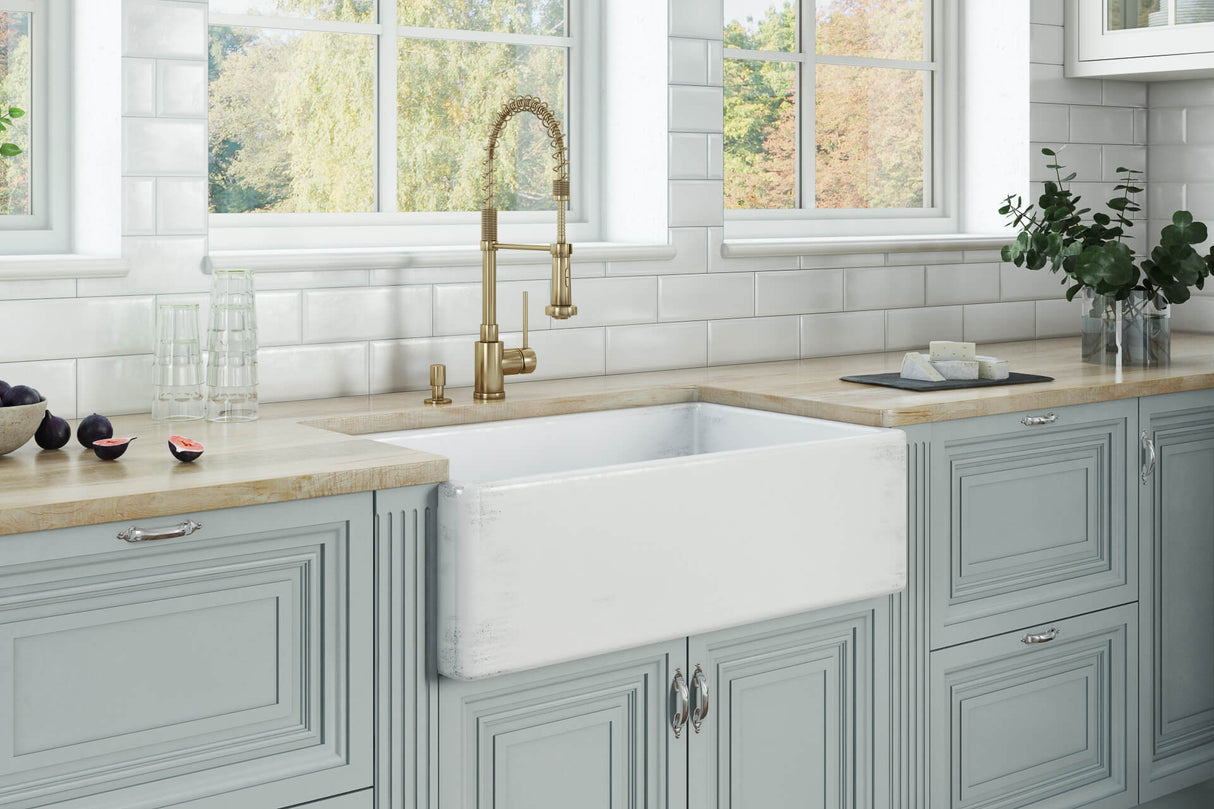 Ruvati 33 x 20 inch Fireclay Reversible Farmhouse Apron-Front Kitchen Sink Specialty Finish - Distressed White - RVL2300SW