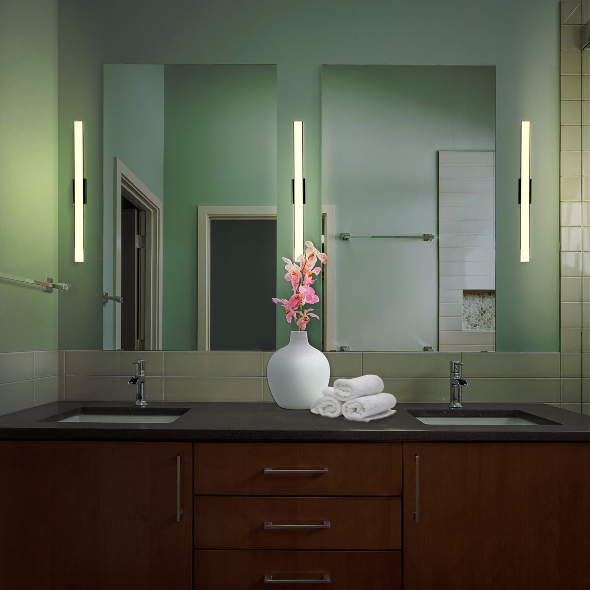 VONN Procyon VMW11024CH 24" Integrated AC LED ADA Compliant ETL Certified Bathroom Wall Fixture in Chrome
