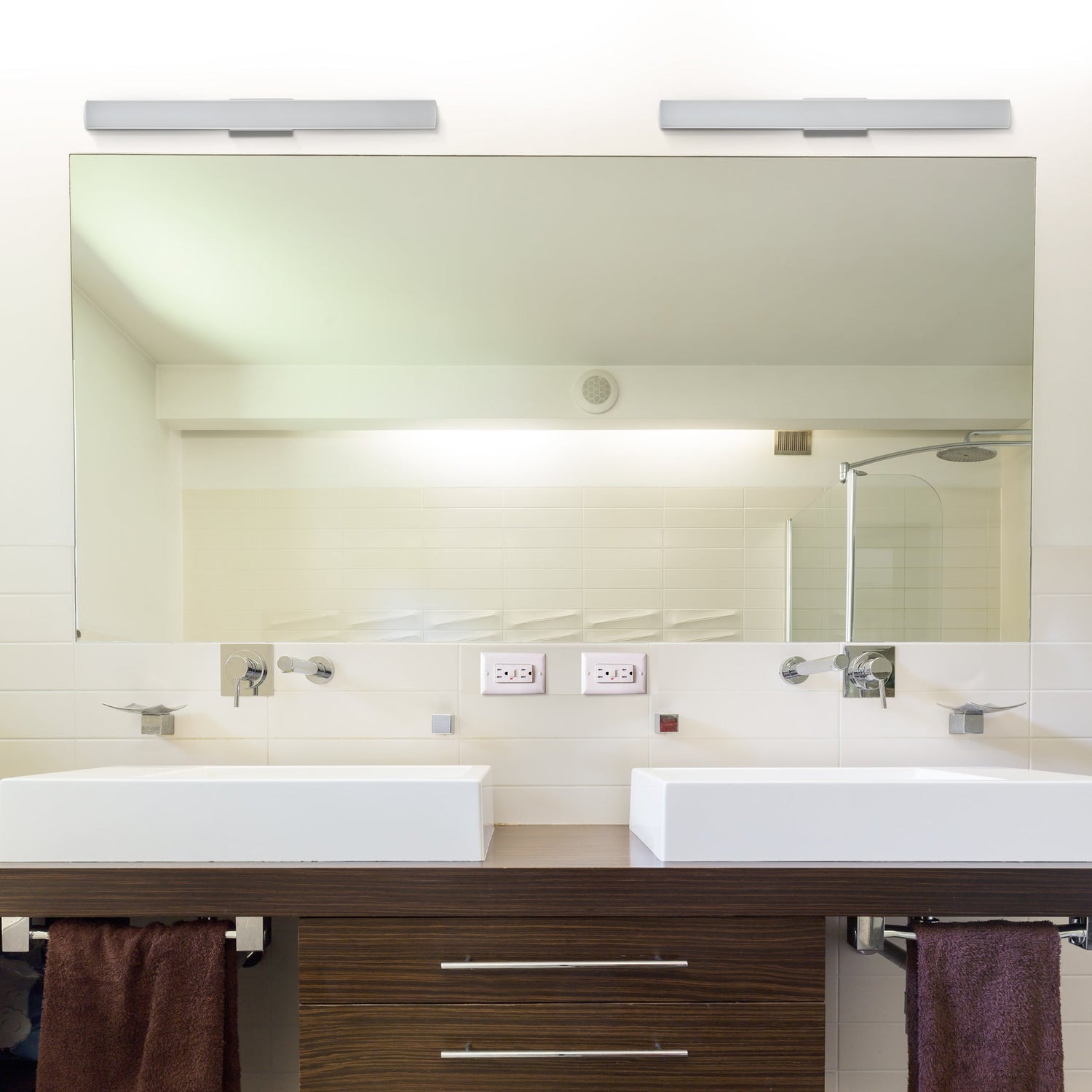 VONN Procyon VMW11600AL 24" Integrated AC LED ADA Compliant ETL Certified Bathroom Wall Fixture in Silver