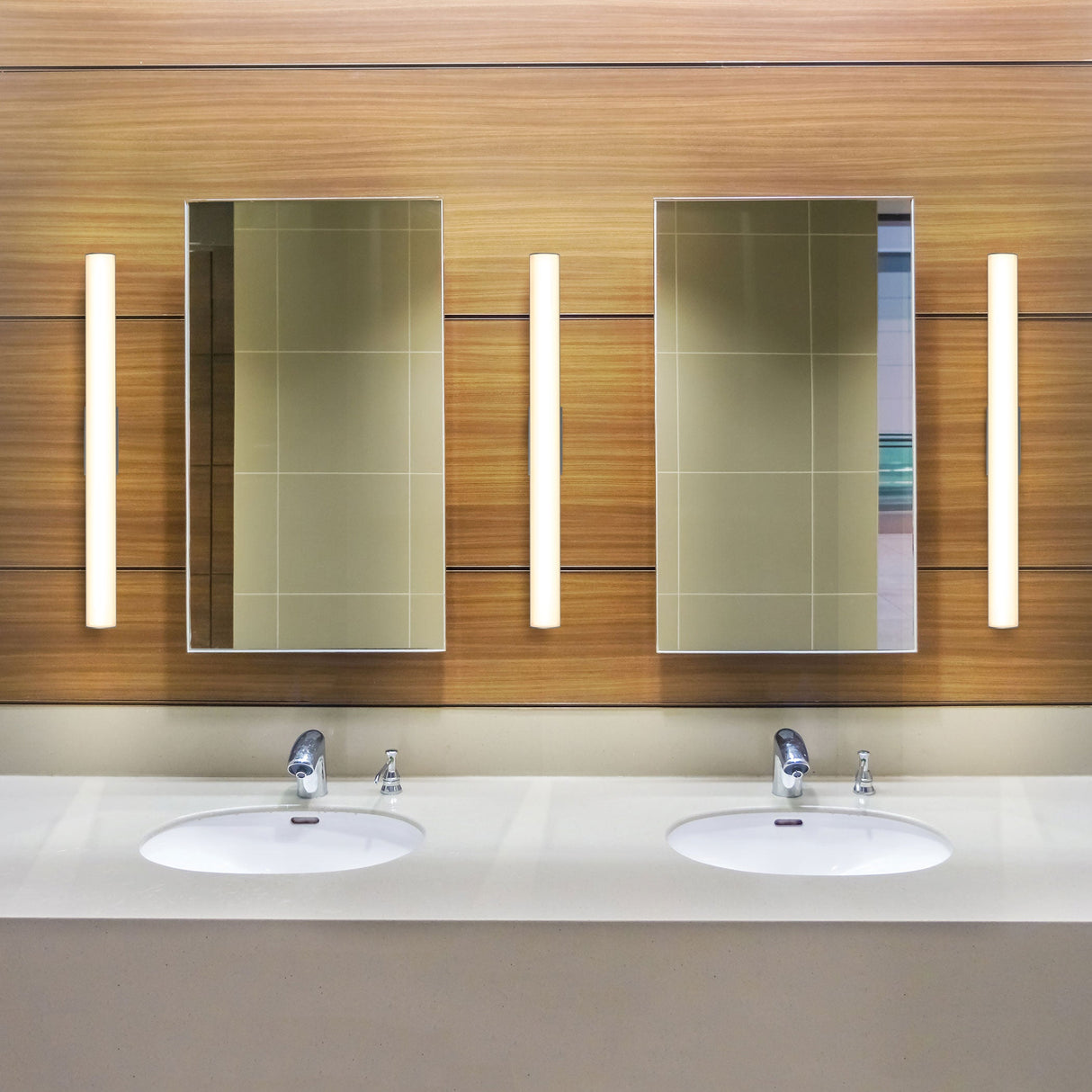 VONN Procyon VMW11600SW 24" Integrated AC LED ADA Compliant ETL Certified Bathroom Wall Fixture in White