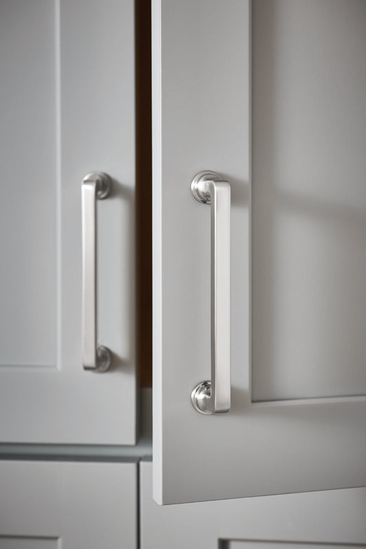 Atlas Homewares Oskar Knob 1 1/4 Inch Brushed Nickel