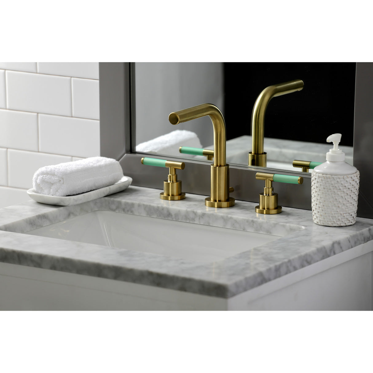 Fauceture FSC8953CKL Kaiser Widespread Bathroom Faucet with Brass Pop-Up, Brushed Brass