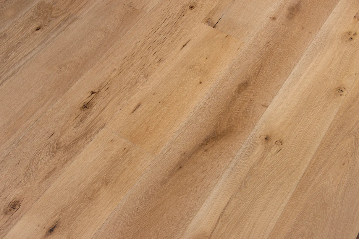 CALI Daybreak Oak Meritage Extra Wide T&G 7601003500 86-5/8 x 9-1/2 x 9/16 (34.1 Sqft)
