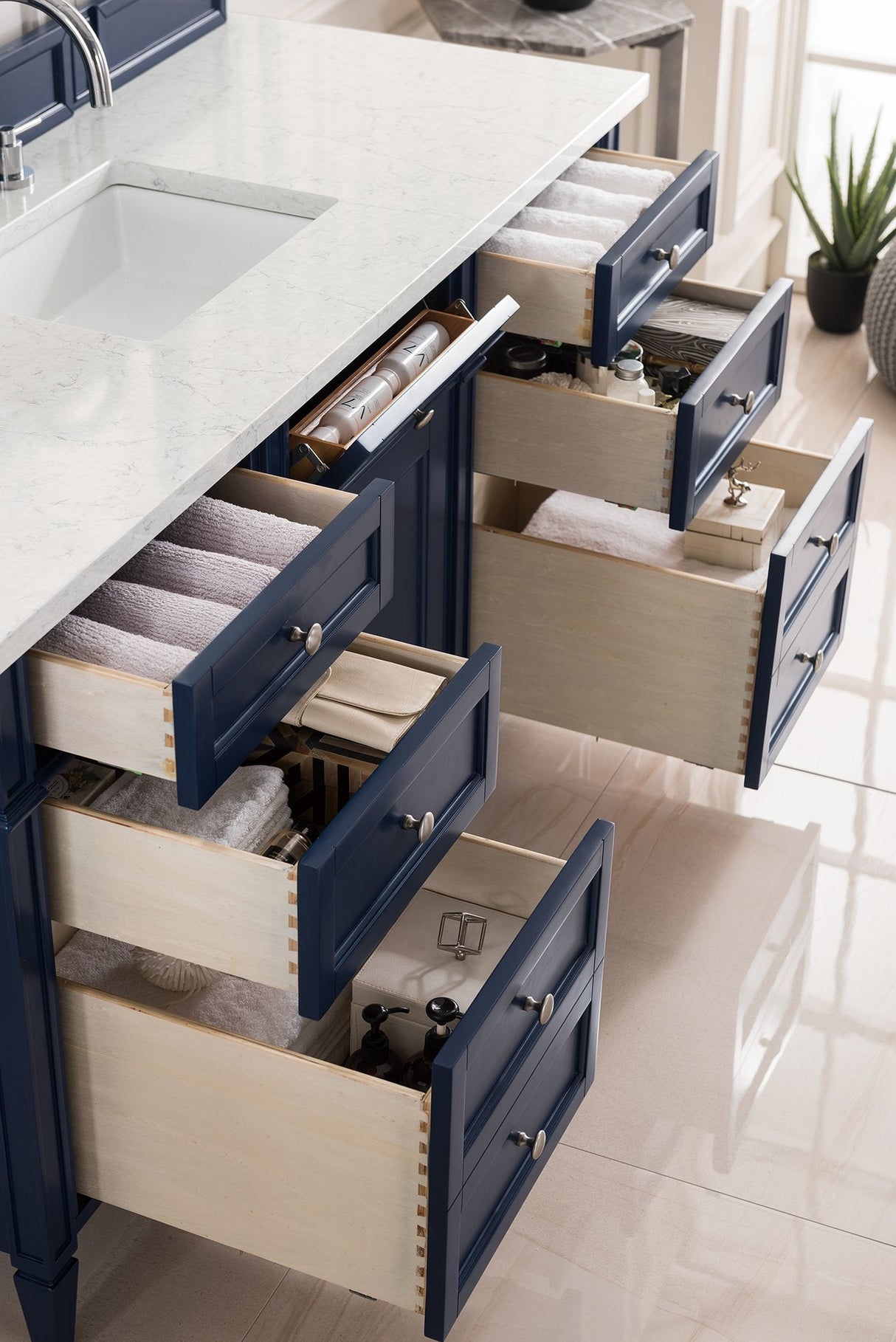 Brittany 60" Single Bathroom Vanity in Victory Blue