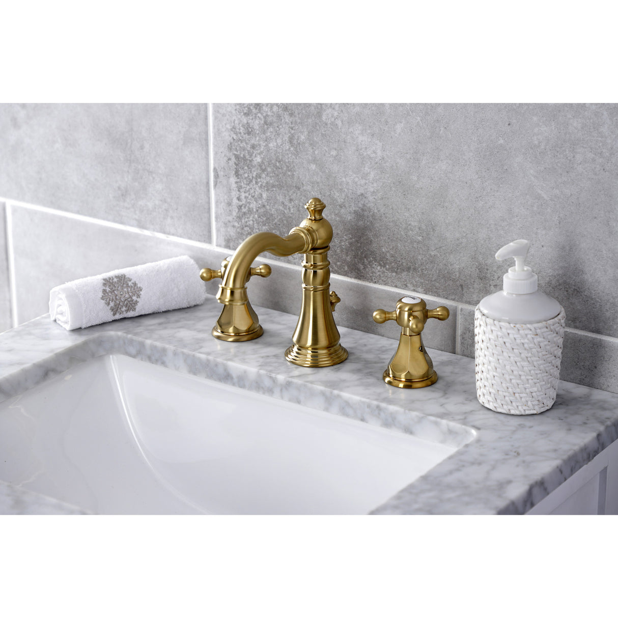 Kingston Brass FSC1973BX Metropolitan Widespread Bathroom Faucet, Brushed Brass