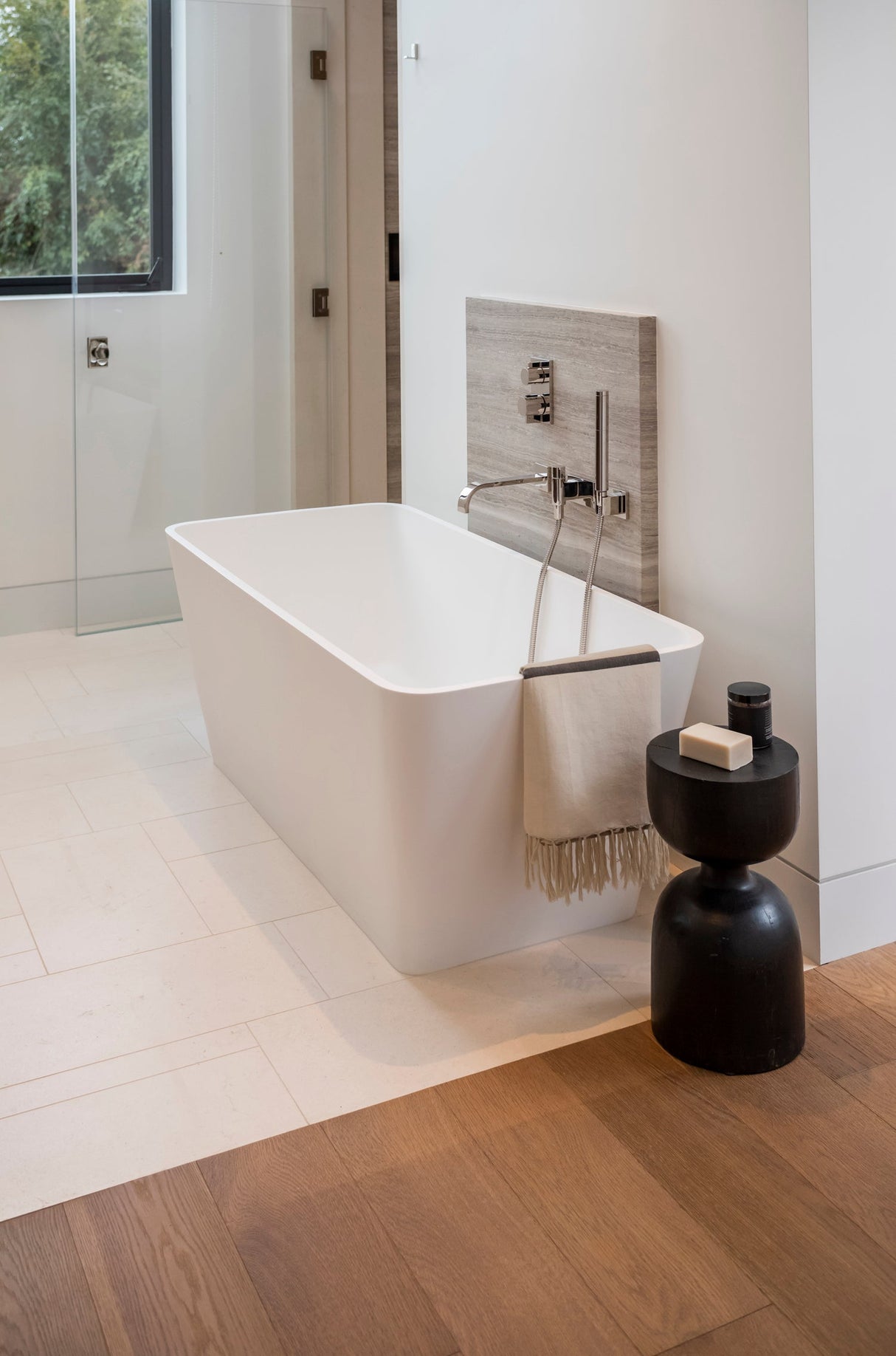 Romo 59" BARstone Freestanding Tub