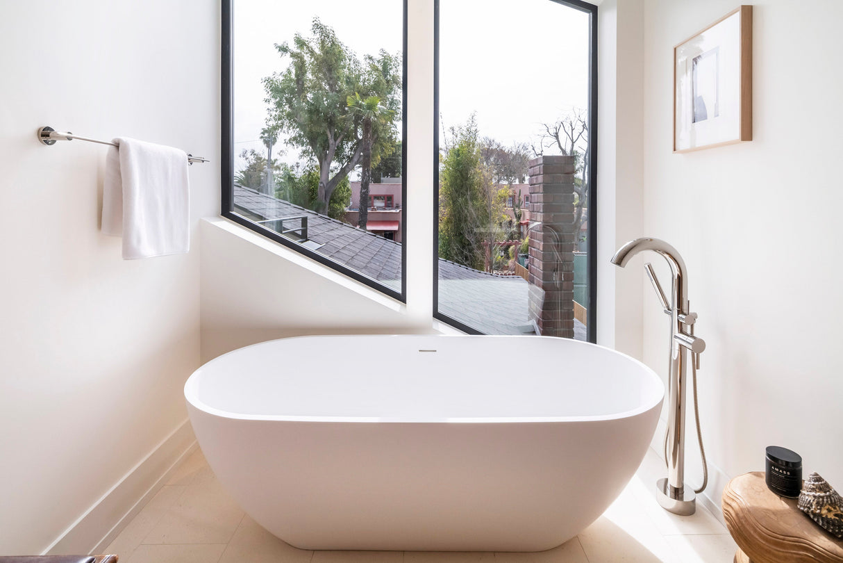 Nyoko 68" BARstone Freestanding Tub