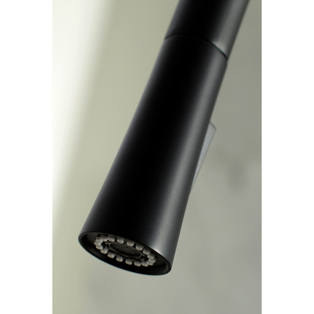 Gourmetier LS2720NYL New York Single-Handle Pull-Down Kitchen Faucet, Matte Black