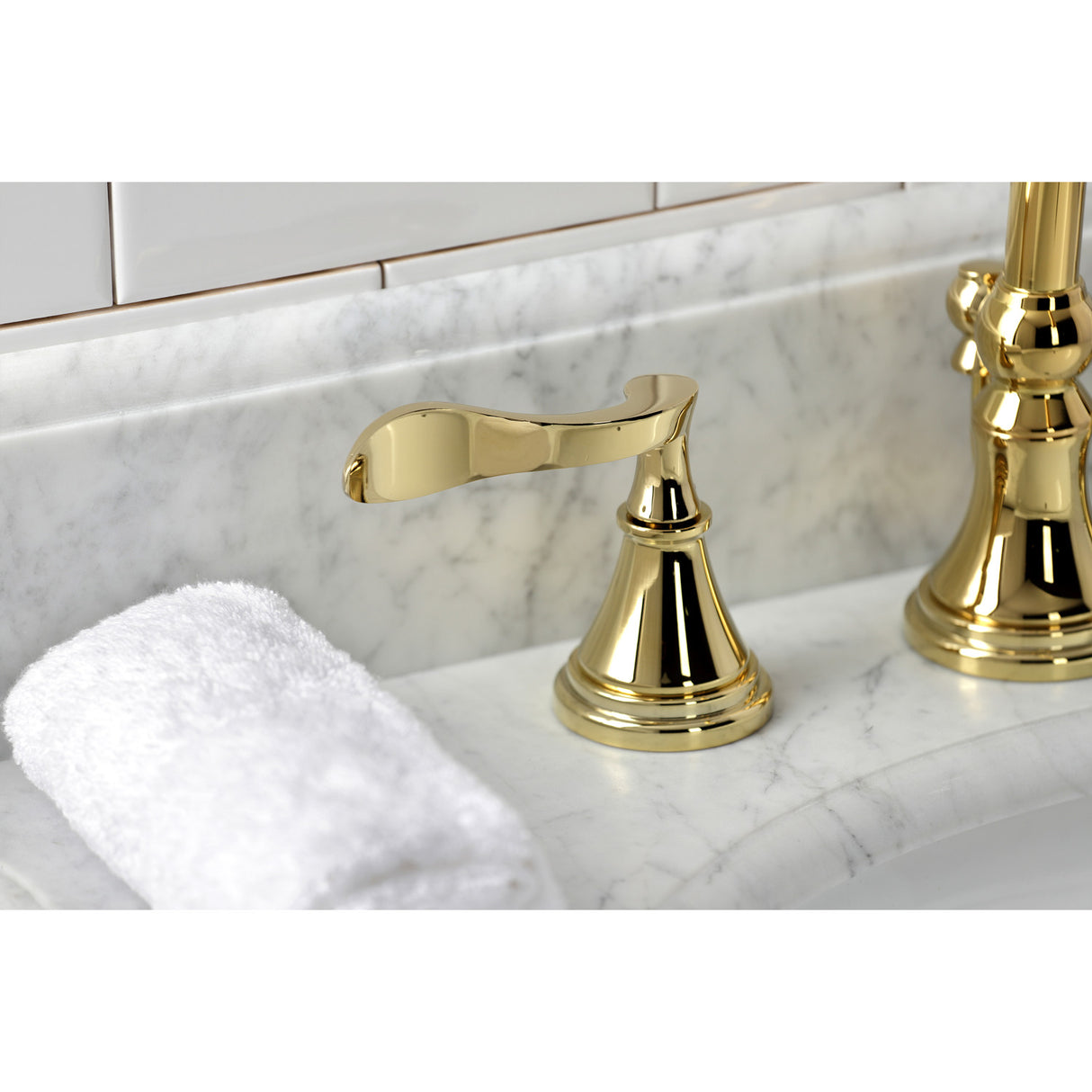 Kingston Brass KS2982CFL Century Widespread Bathroom Faucet with Brass Pop-Up, Polished Brass