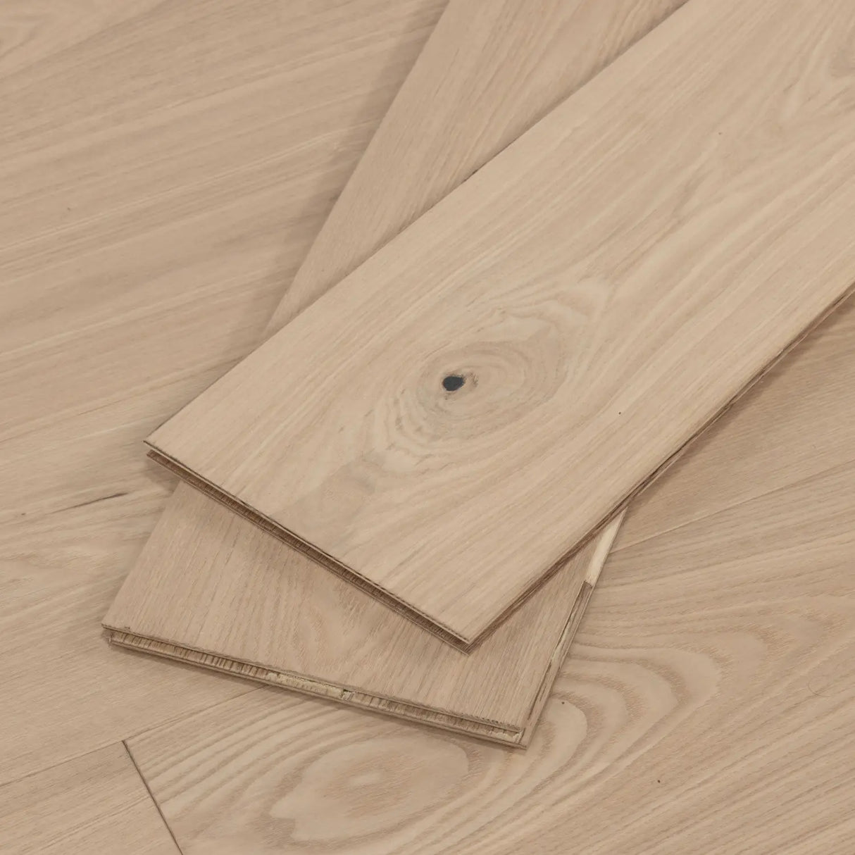 CALI Clarified Ash Varietals Wide+ T&G 7601100800 74-13/16 x 7-1/2 x 1/2 (23.31 Sqft)