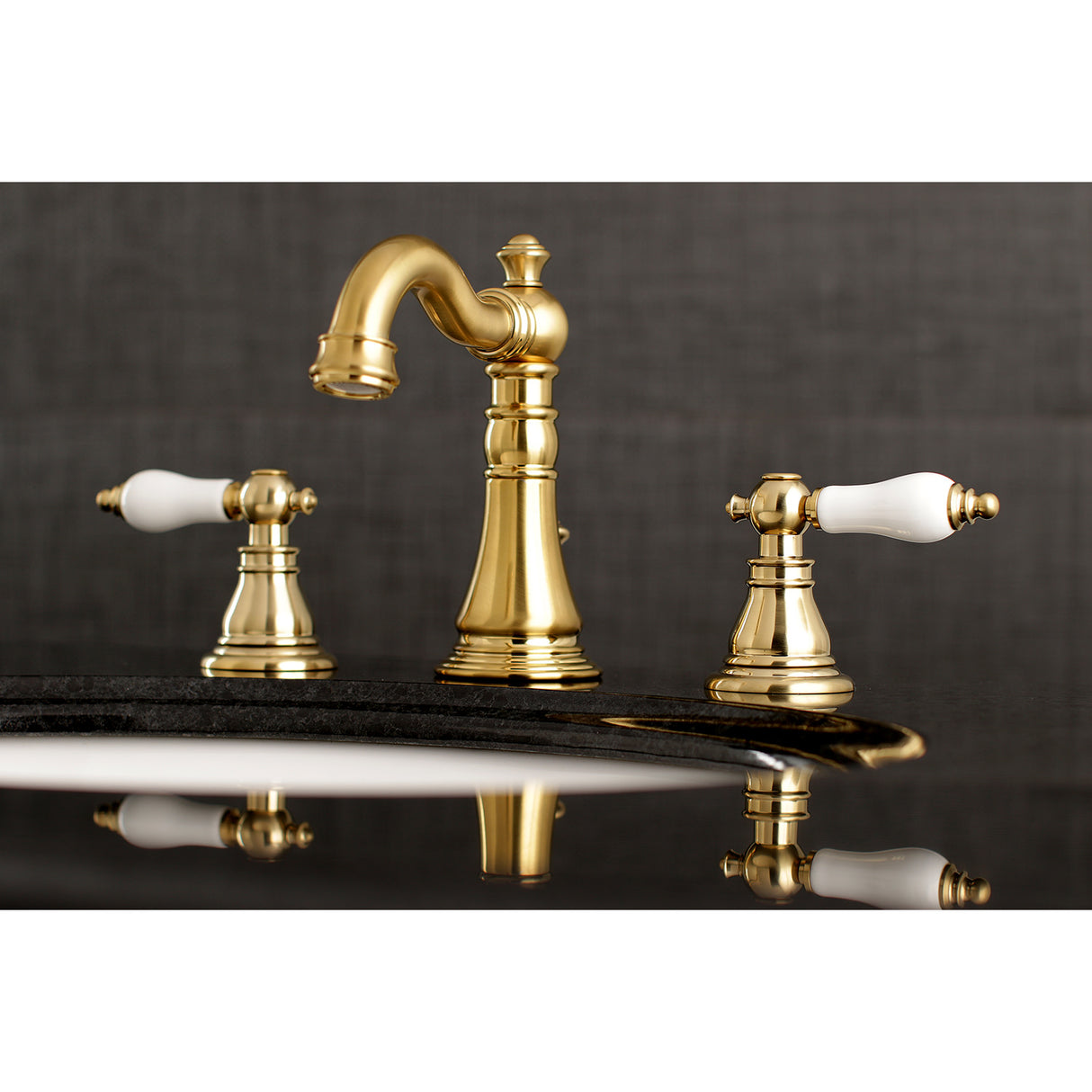 Fauceture FSC1973APL American Patriot Widespread Bathroom Faucet, Brushed Brass