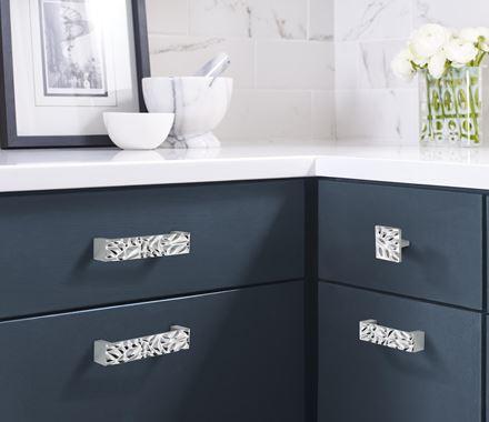 Amerock Cabinet Pull Polished Chrome 5-1/16 inch (128 mm) Center to Center Calathea 1 Pack Drawer Pull Drawer Handle Cabinet Hardware