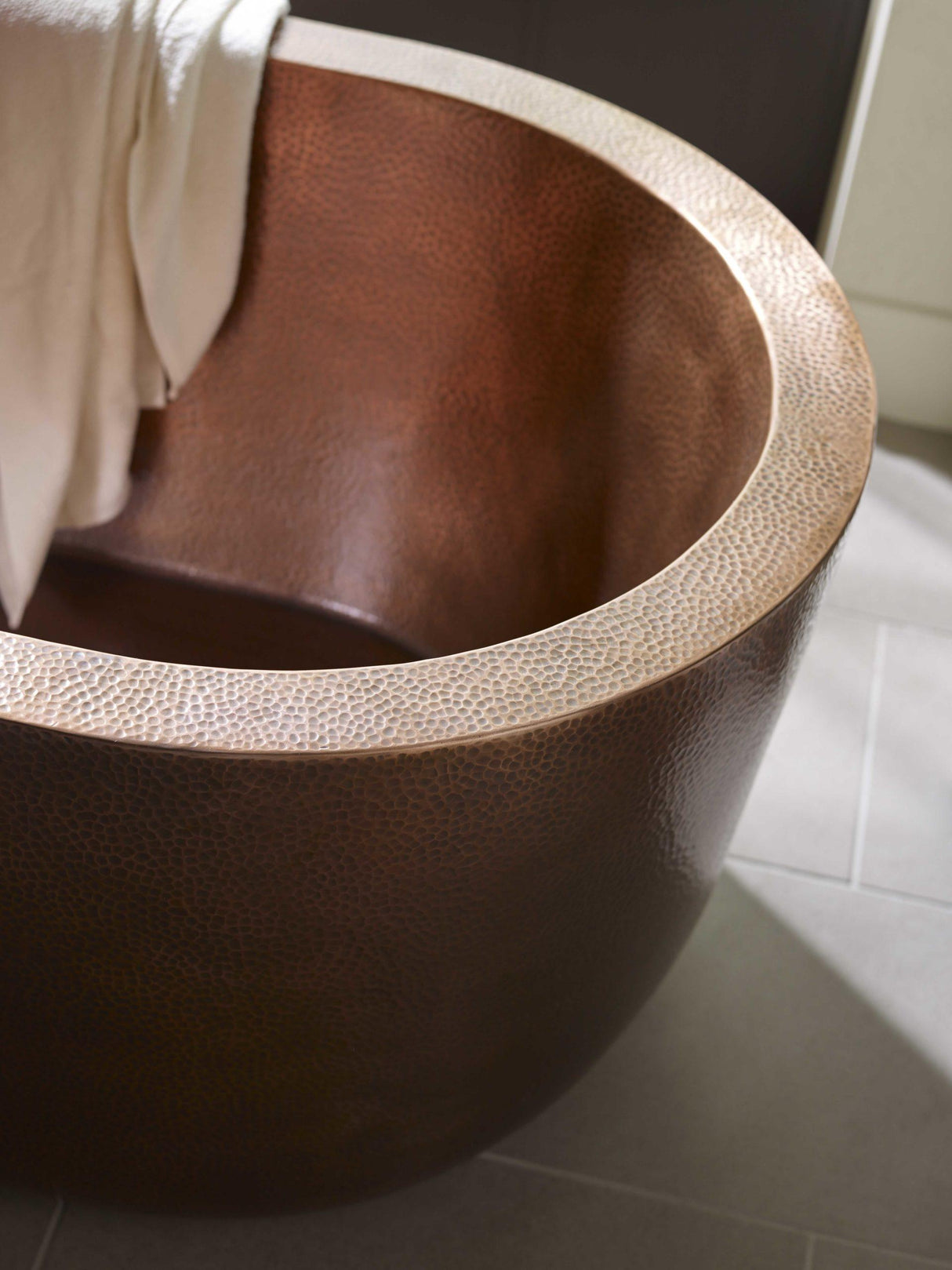 Thompson Traders Caladonia Tub Cuitzeo TBT-6960-DW Antique Copper
(Hammered)
**Drain not included**
^^see note below