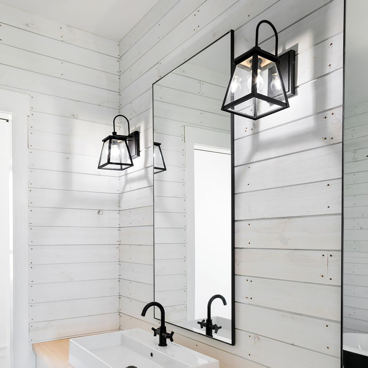 Capital Lighting 926811BK Belmore 1 Light Outdoor Wall Lantern Black