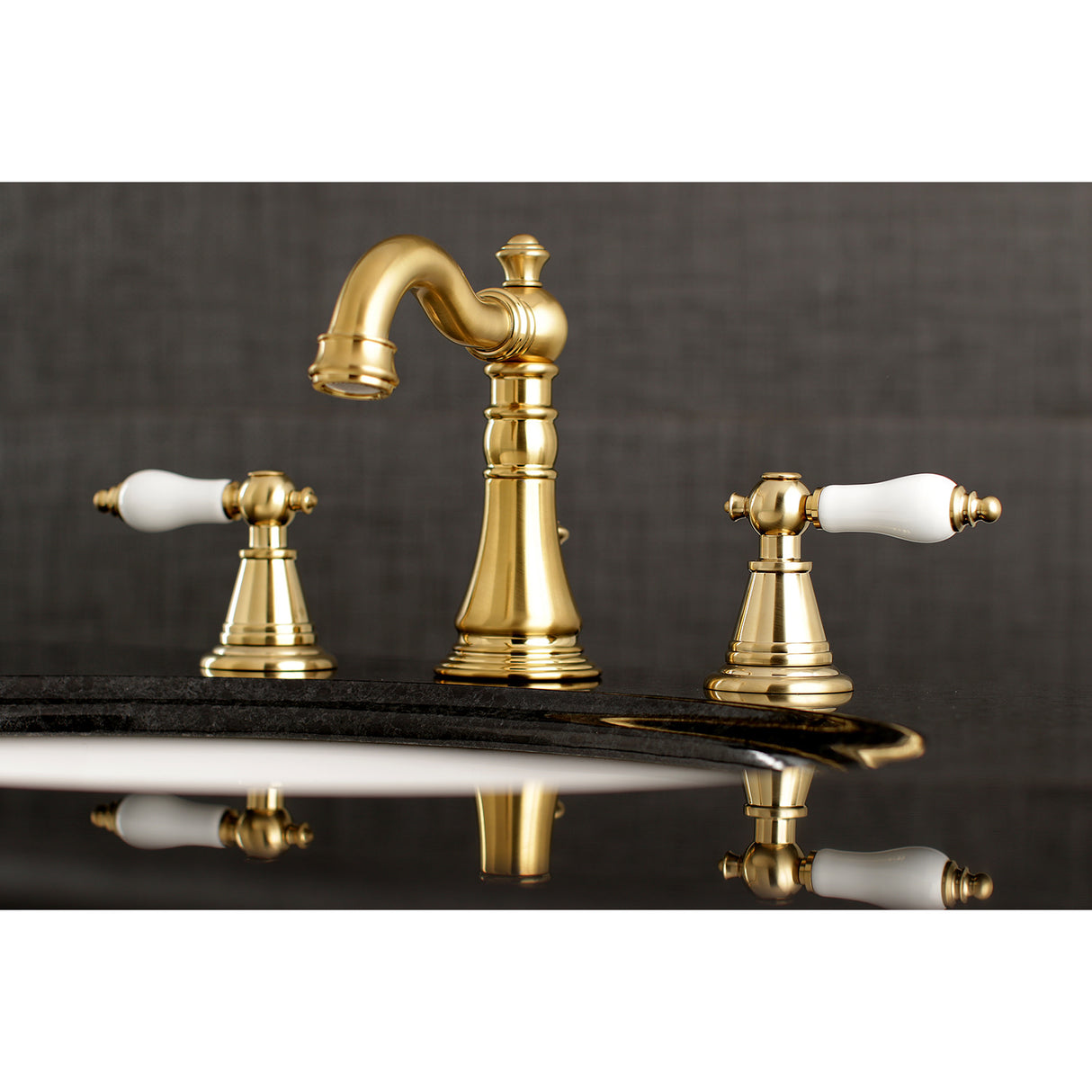 Fauceture FSC1973PL English Classic Widespread Bathroom Faucet, Brushed Brass