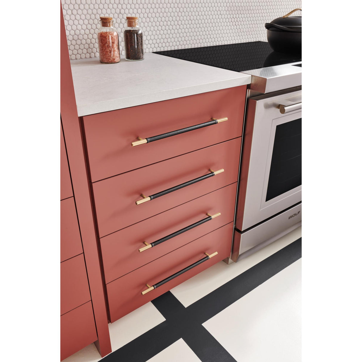 Atlas Homewares Zanzibar Black Leather Pull 11 5/16 Inch (c-c) Warm Brass