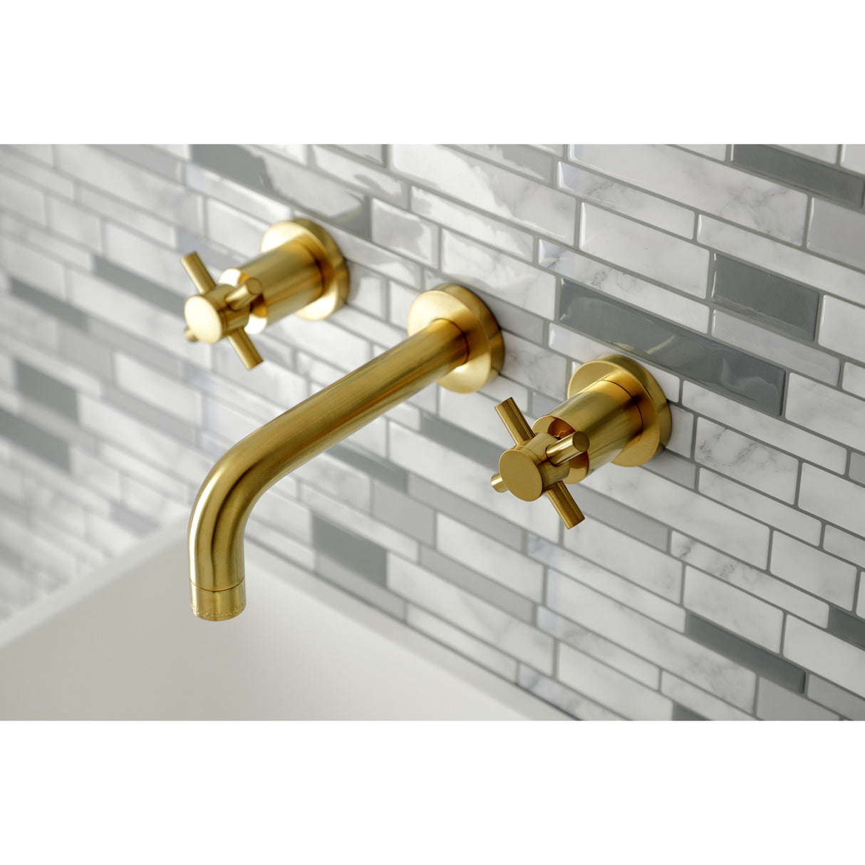 Kingston Brass KS8127DX Concord 2-Handle Wall Mount Bathroom Faucet, Brushed Brass