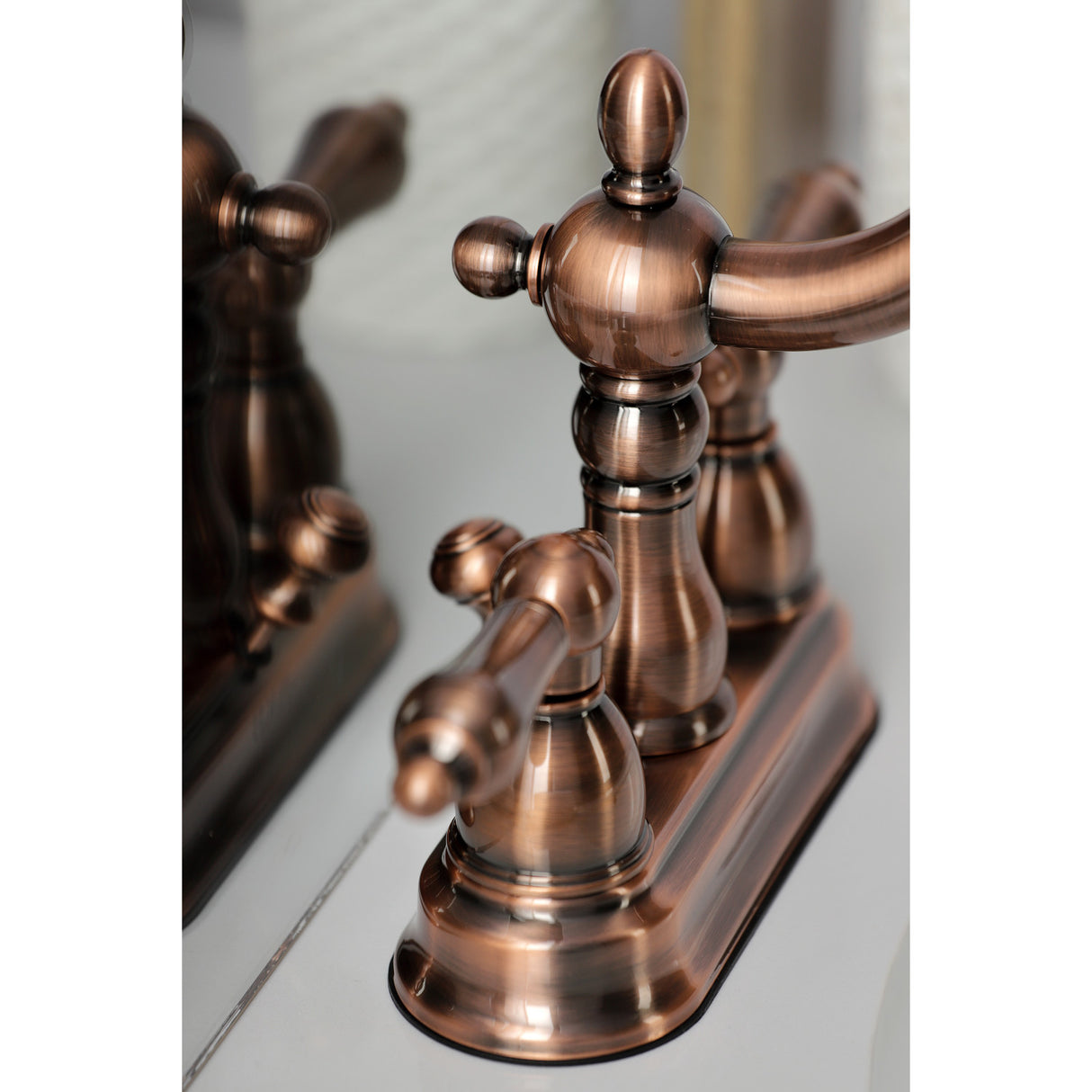 Kingston Brass KB160ALAC Heritage 4 in. Centerset Bathroom Faucet, Antique Copper