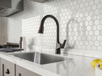 Pfister Matte Black 1-handle Pull-down Kitchen Faucet GT529-NRB