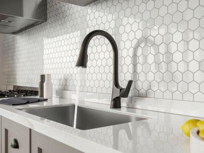 Pfister Matte Black 1-handle Pull-down Kitchen Faucet GT529-NRB