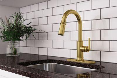 Pfister Brushed Gold 1-handle Pull-down Kitchen Faucet GT529-COLBG