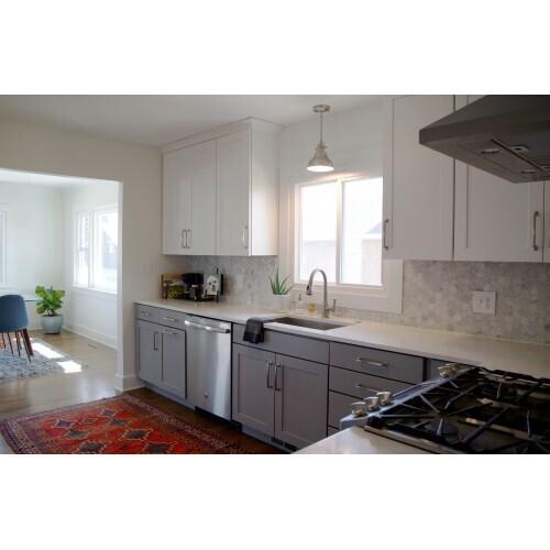 Quoizel ER1508BN Emery Vintage Mini Pendant Lighting, 1-Light, 100 Watts, Brushed Nickel (9" H x 8" W)