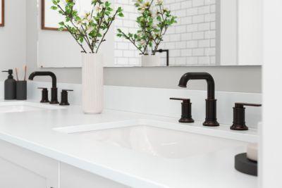 Pfister Tuscan Bronze 2-handle 8" Widespread Bathroom Faucet LG49-COL0Y