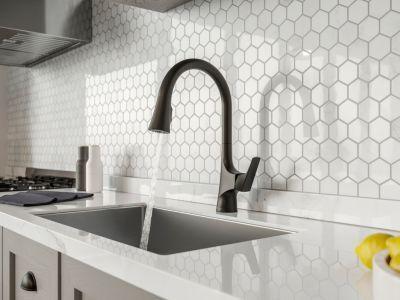 Pfister Matte Black 1-handle Pull-down Kitchen Faucet GT529-NRB